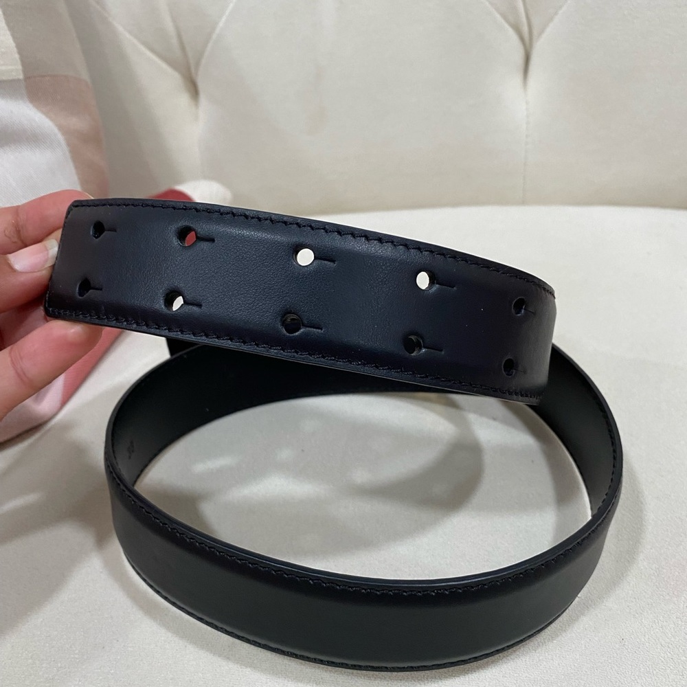 NEW🔥Moschino Leather Belt - Picture 7 of 8